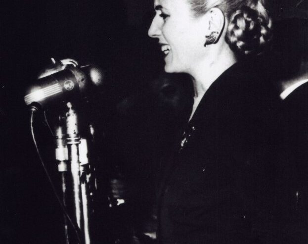 Evita durante el Cabildo Abierto del Justicialismo el 22 de agosto de 1951